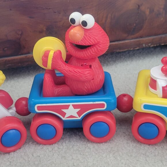 Vintage Sesame Street Big Bird Band Train Musical Pull Toy with Elmo and Ernie - Picture 4 of 12